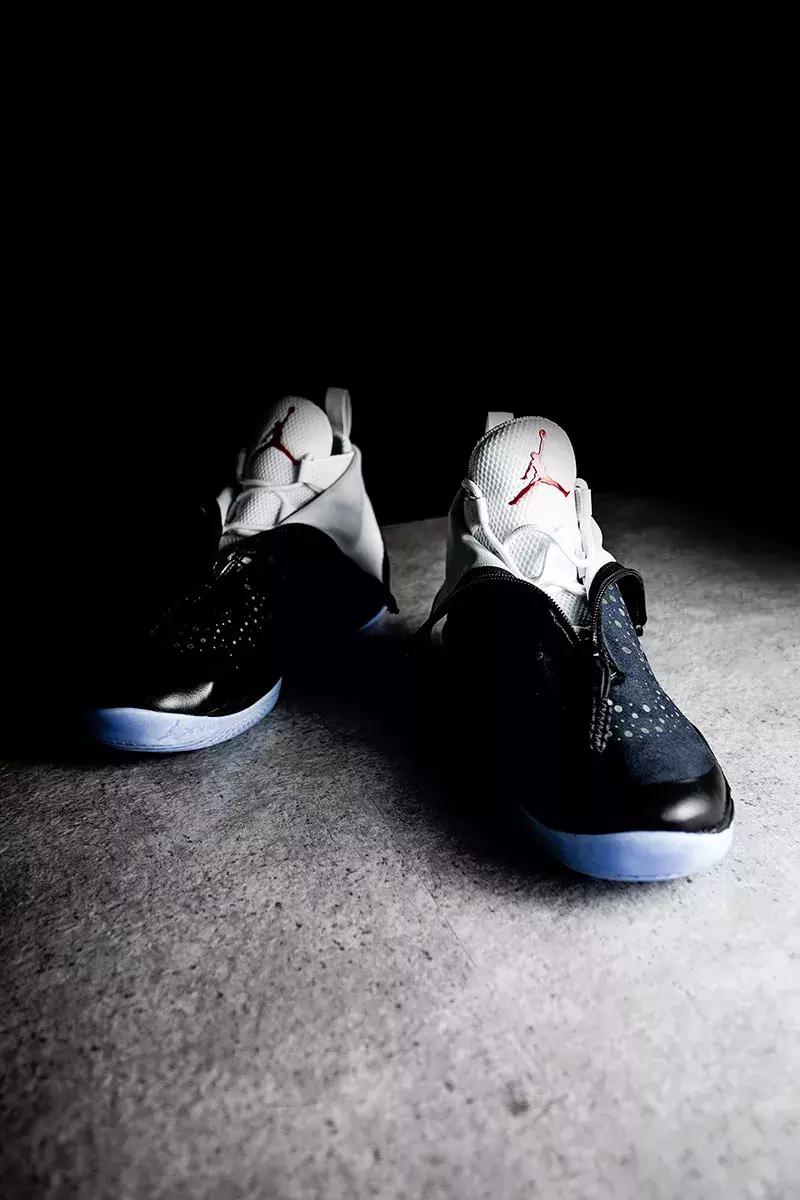 上个月发售的19双人气球鞋中，哪些的价格还没起飞？