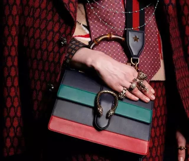 gucci手机包吐槽,gucci包好丑