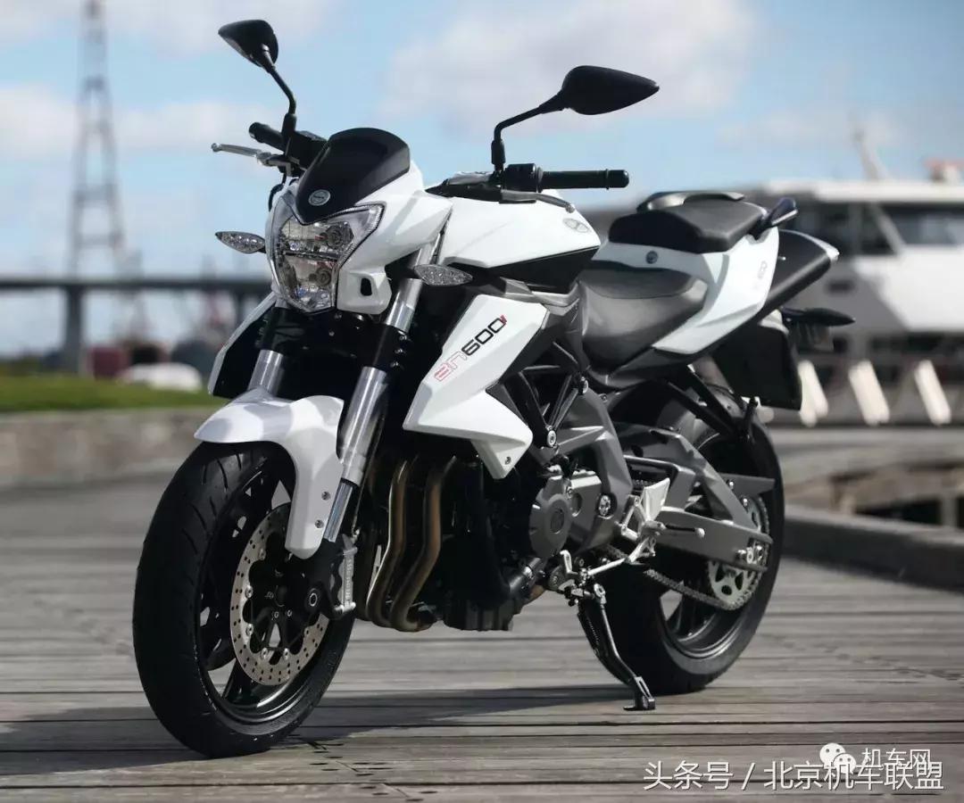 贝纳利黄龙600车评,21款黄龙600最新视频