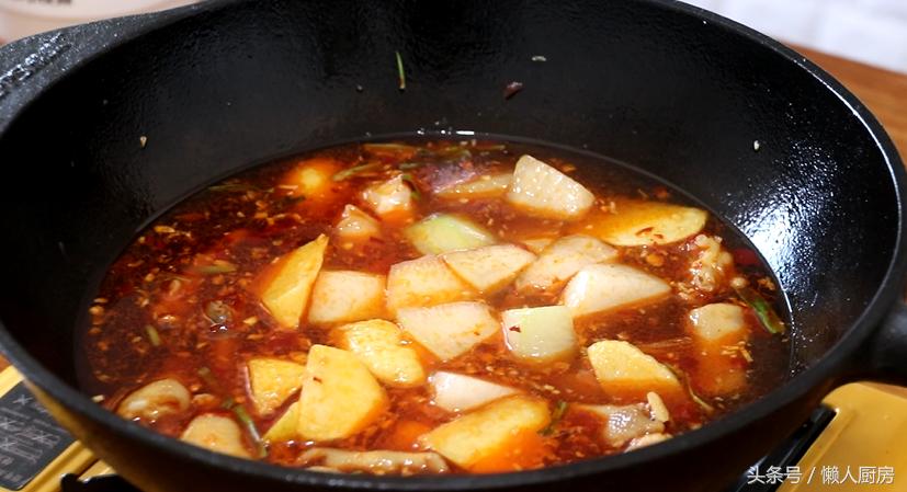 在家怎么做肉蟹煲,家常肉蟹煲的酱汁怎么调