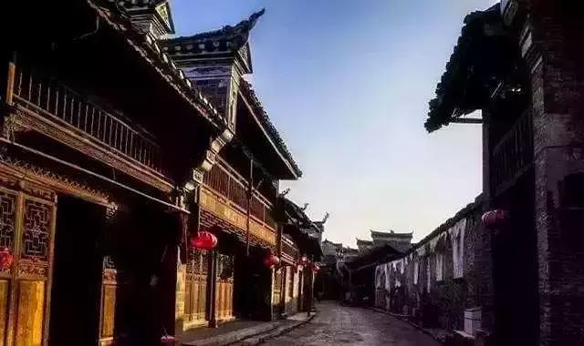 昆明国庆假期自驾游攻略,五一昆明最适合去的地方