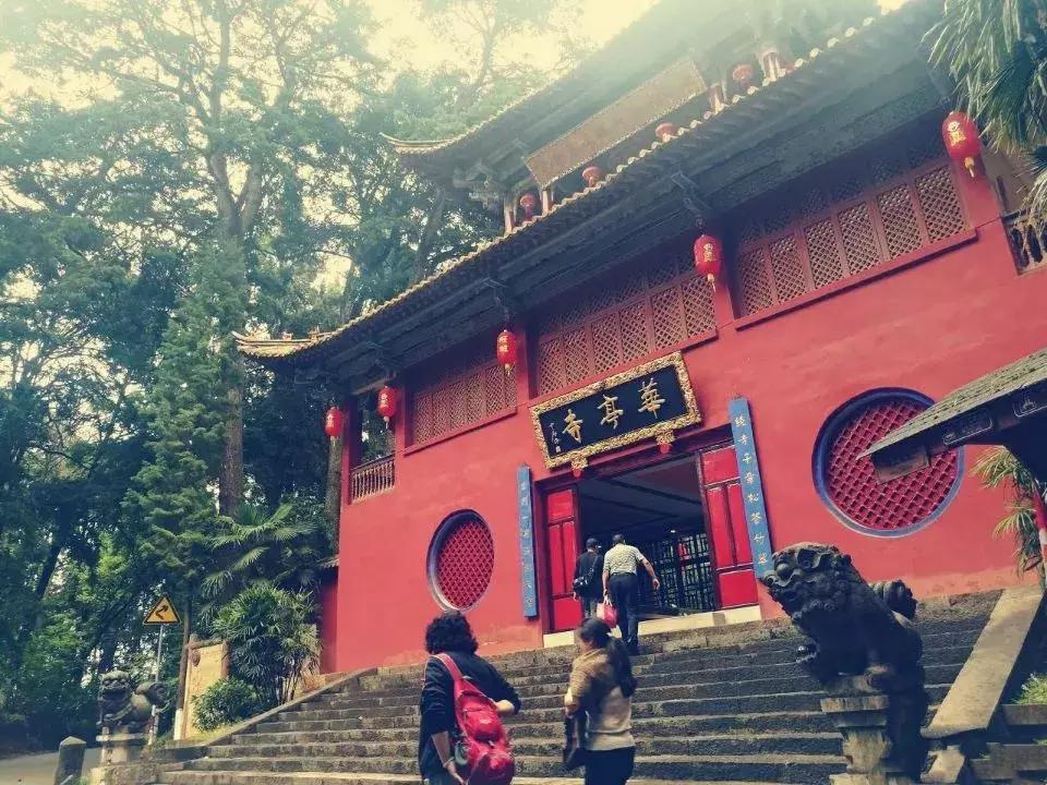 昆明国庆假期自驾游攻略,五一昆明最适合去的地方