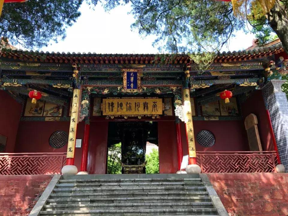 昆明国庆假期自驾游攻略,五一昆明最适合去的地方