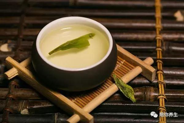 湿气重内火旺盛喝什么茶,内火大湿气重喝哪种茶