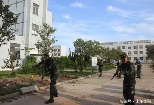 兵哥哥们的军旅日常生活,带你体验兵哥哥伙食