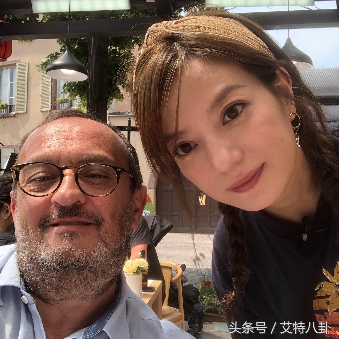 赵薇雕像,赵薇法国骑士勋章