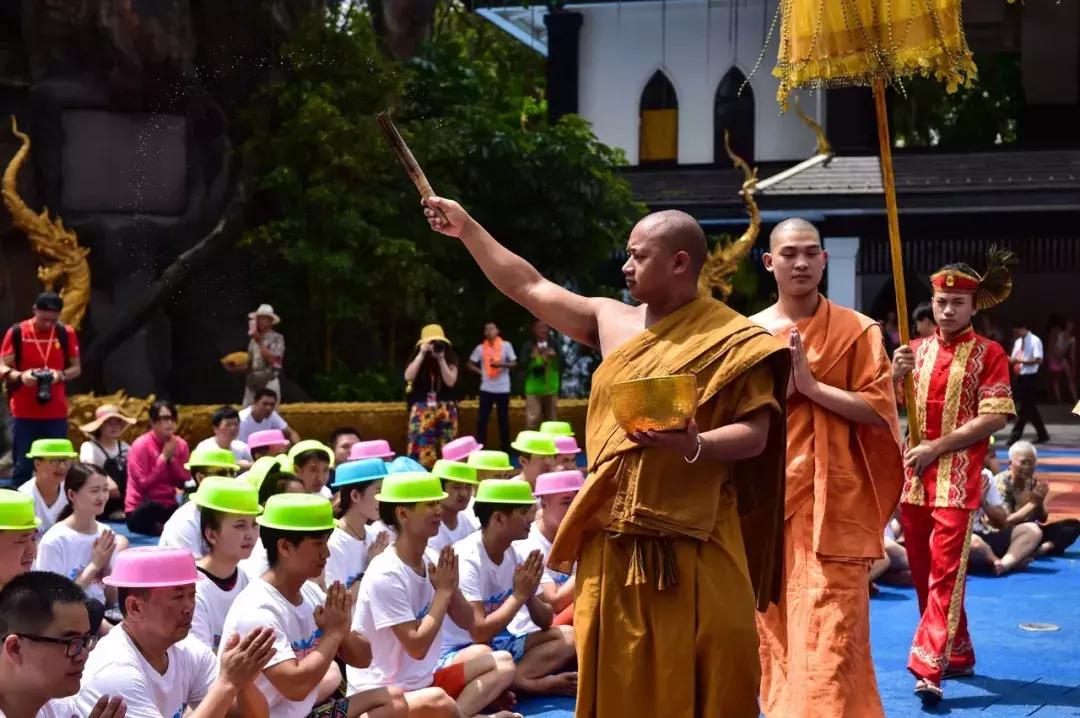 泼水节锦绣中华,锦绣中华泼水节夜场什么时候结束