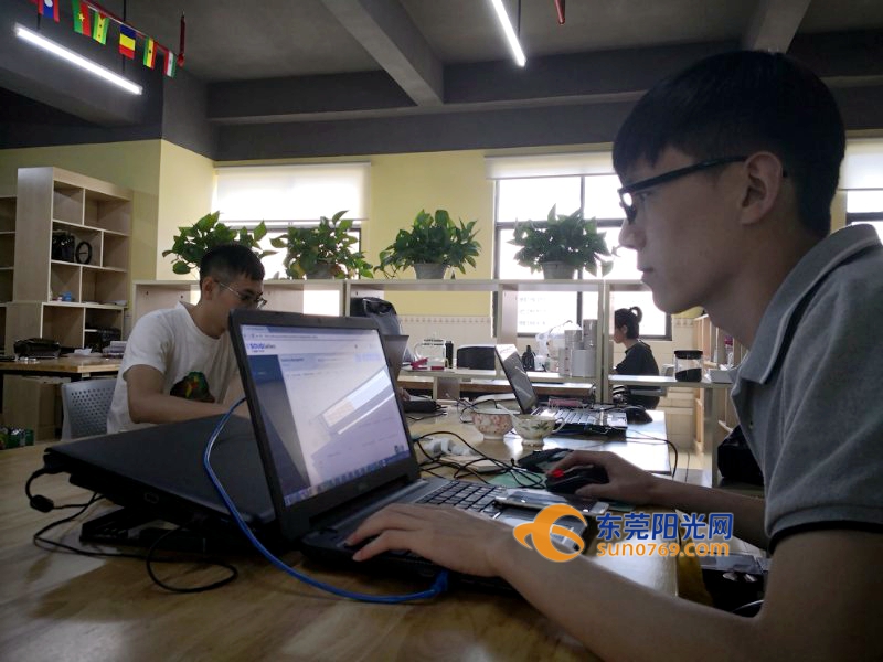 厉害了！东莞这帮大学生迪拜开网店，两月成交50多万！