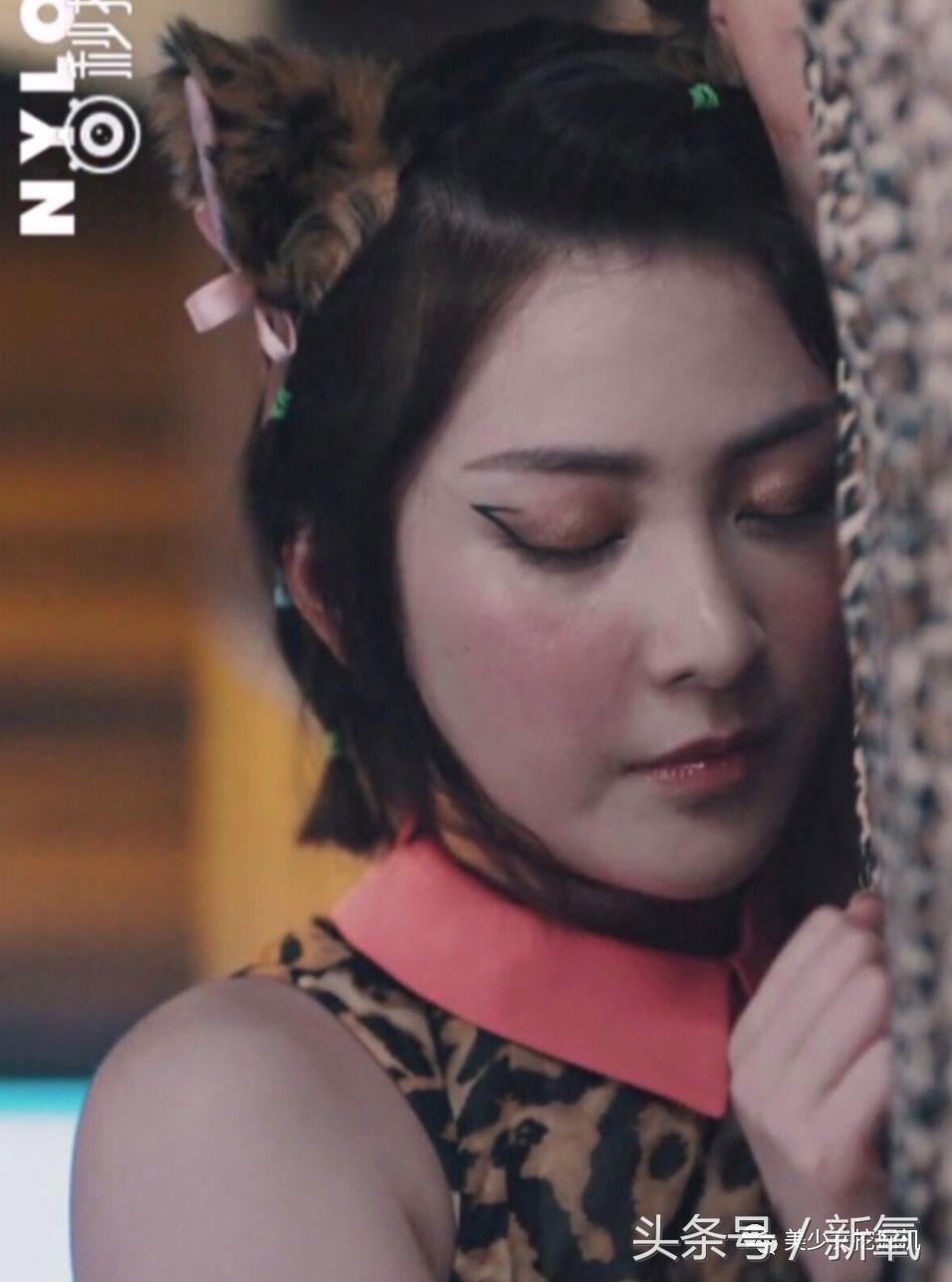 鼻子里放倒三角假体的超模就是牛头梗本梗啊！