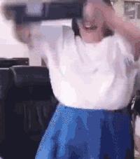 鼻子里放倒三角假体的超模就是牛头梗本梗啊！