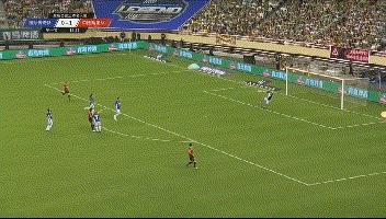 鹿晗和贝克汉姆踢球,鹿晗变身学霸