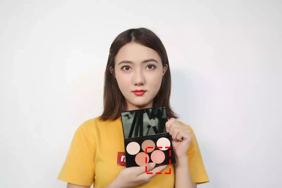 新手如何修容双下巴,怎么用修容修下巴