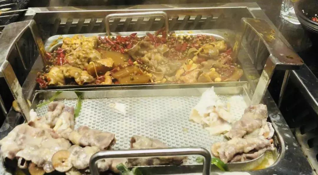 郑州有一家会飞的升降火锅!