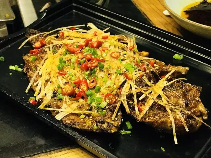 郑州有一家会飞的升降火锅!