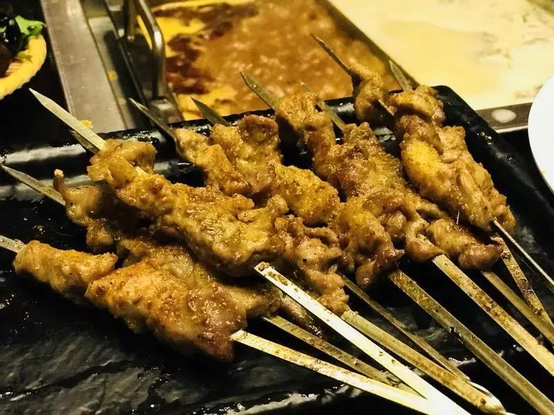 郑州有一家会飞的升降火锅!