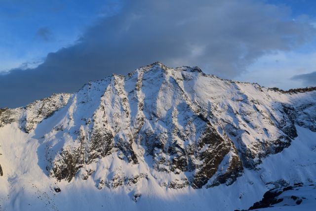 结斯沟日果冷觉山域未登峰考察报告
