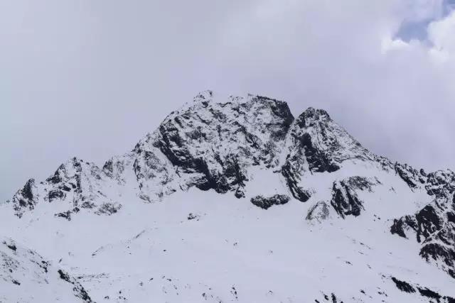 结斯沟日果冷觉山域未登峰考察报告