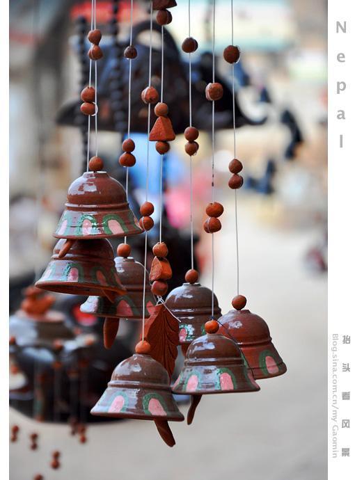 被中国游客“爆买”政府的尼泊尔，小店促销标语全是中文！