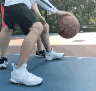 球鞋测评詹姆斯20,詹姆斯17实战神鞋