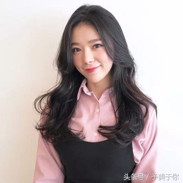 蓬松自然发型烫发中长发,减龄蓬松烫发中长发