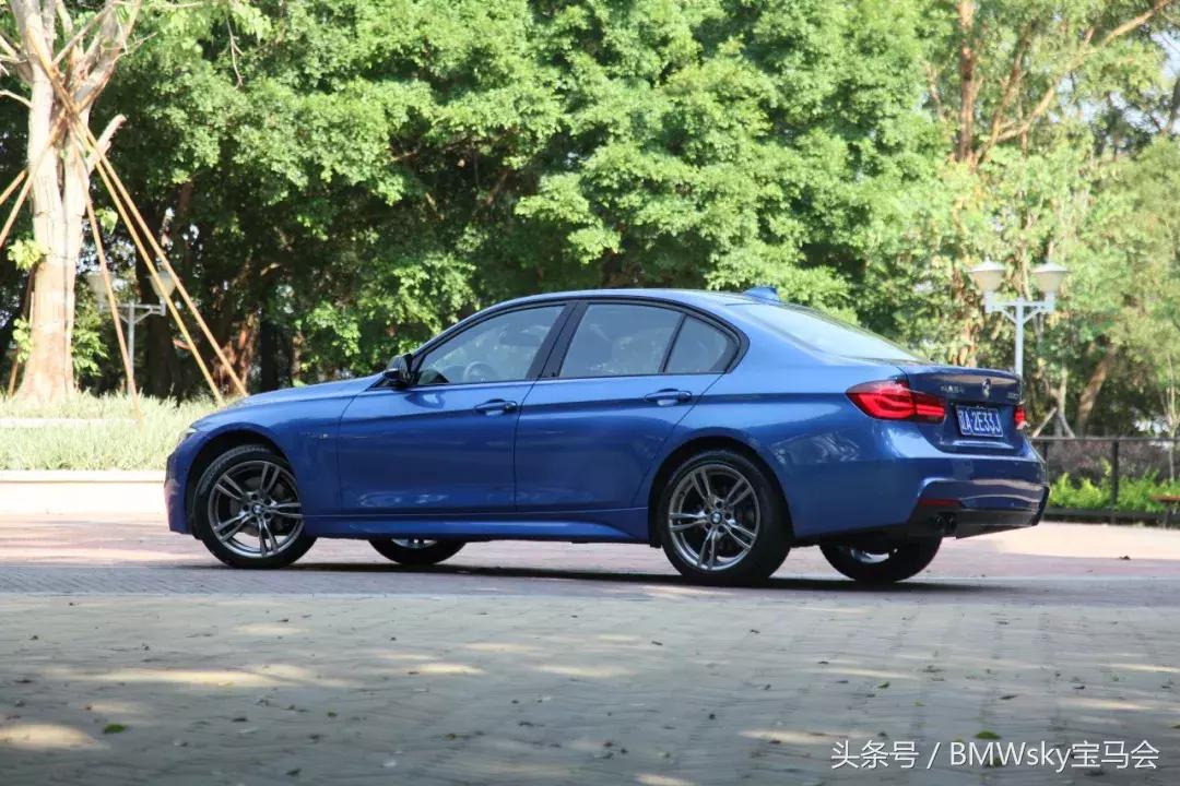2020款宝马330i曜夜版百公里实测,2020款宝马330im曜夜版落地价