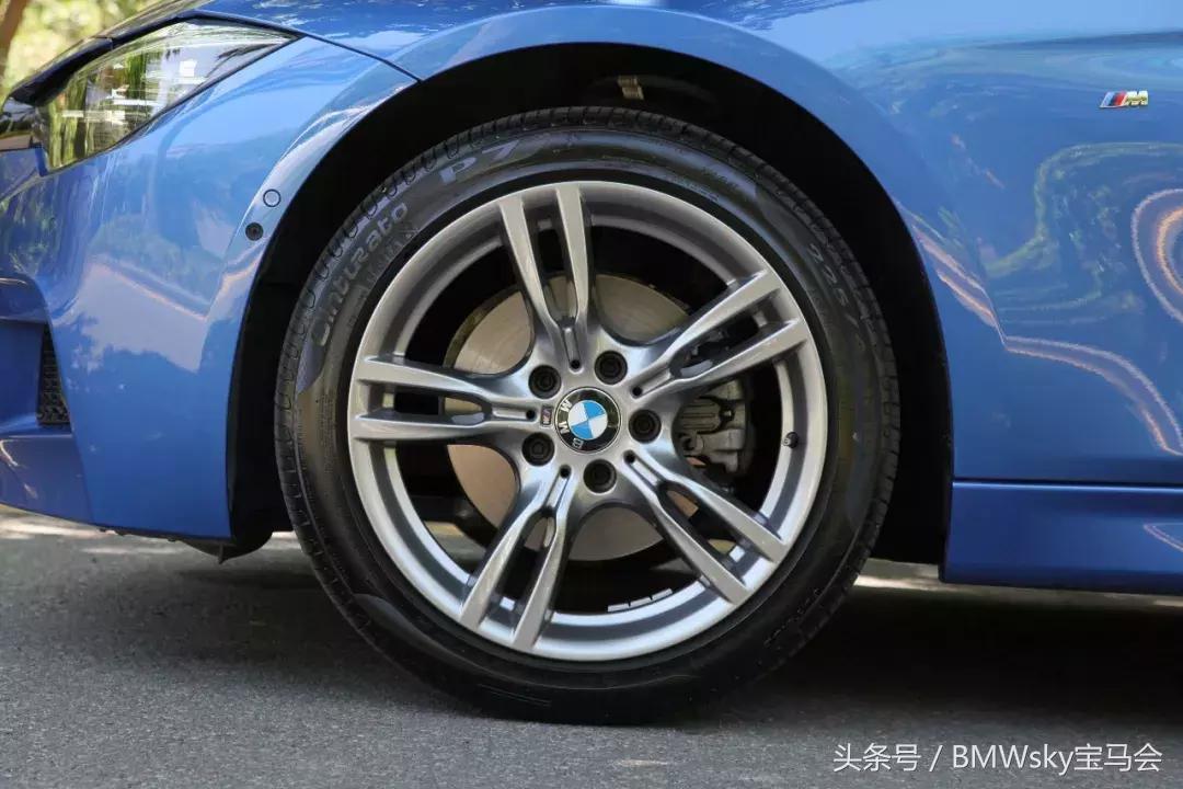 2020款宝马330i曜夜版百公里实测,2020款宝马330im曜夜版落地价