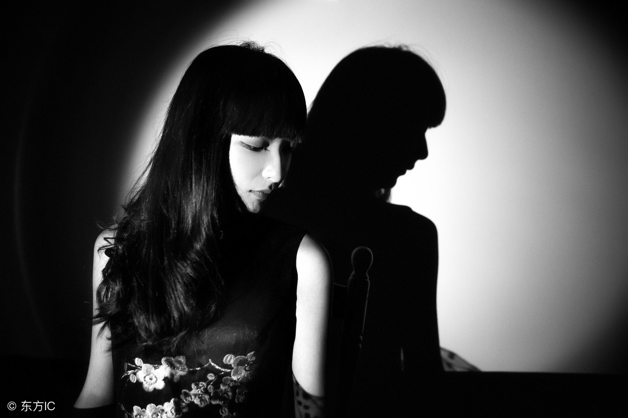 跟女生聊天怎么找话题技巧和方法,跟女生聊天怎么找话题大全