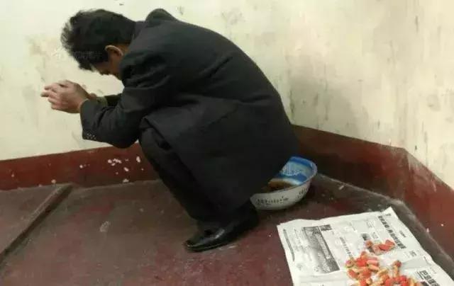 可笑又可怕，为了运毒，他们连小丁丁都不放过