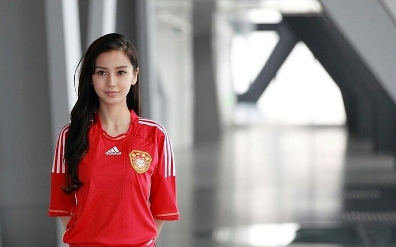 全民动员！娱乐圈跟紧了中国足球，演技派增添了竞技精神