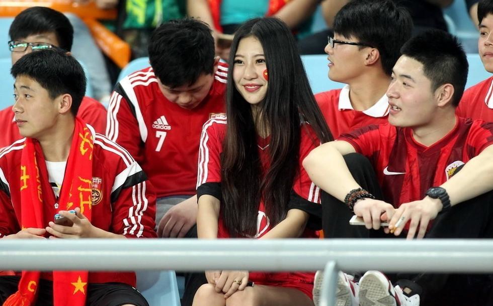 全民动员！娱乐圈跟紧了中国足球，演技派增添了竞技精神