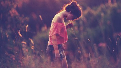 能左右你情绪的人不一定重要,能左右情绪的才是真爱