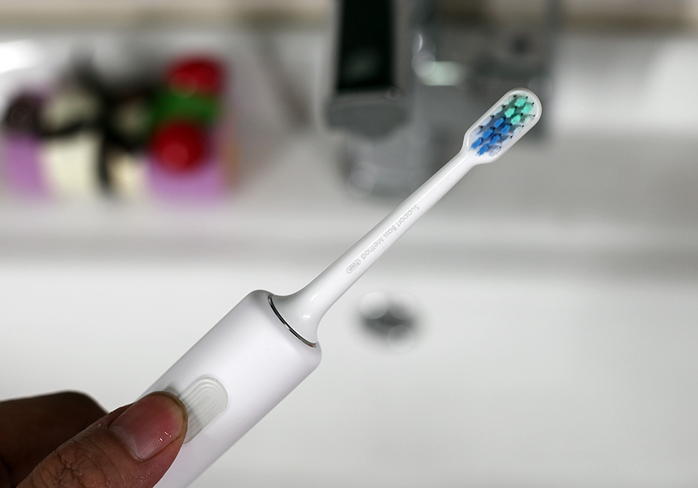 小米电动牙刷t300与t500性价比,超人电动牙刷rt710和小米t300