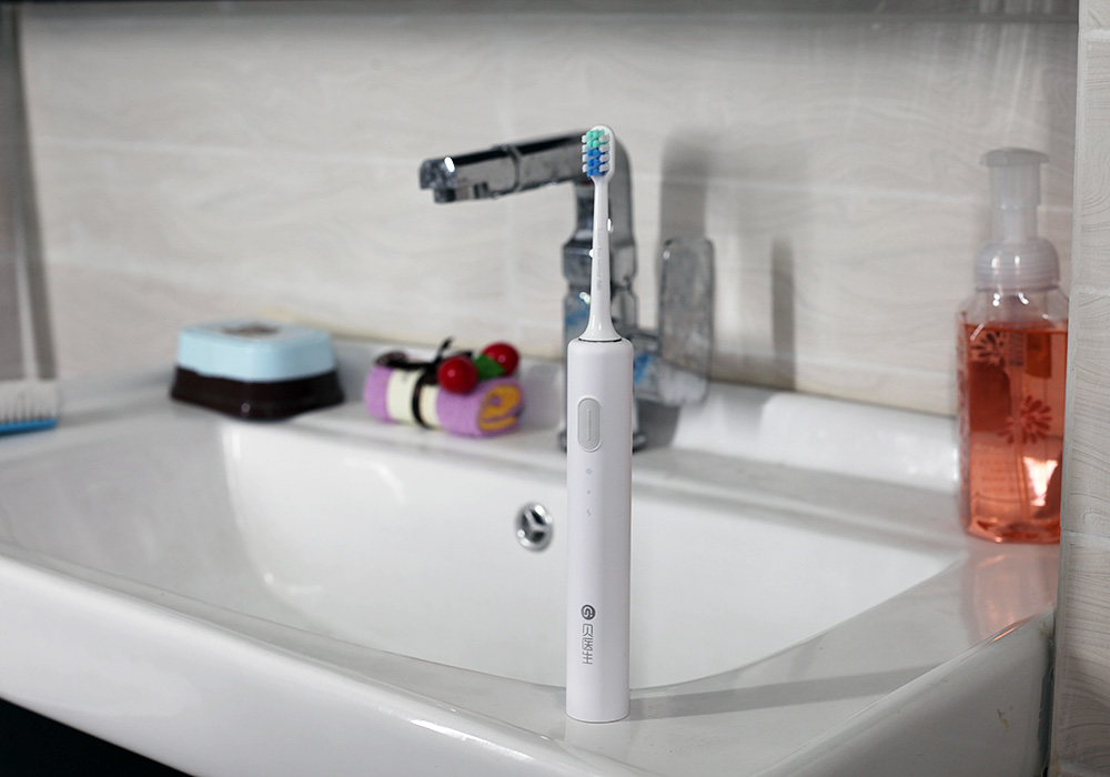 小米电动牙刷t300与t500性价比,超人电动牙刷rt710和小米t300