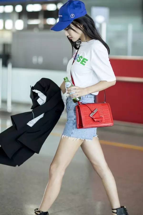 女明星都爱的小众私服品牌,明星同款衣服平价牛仔外套