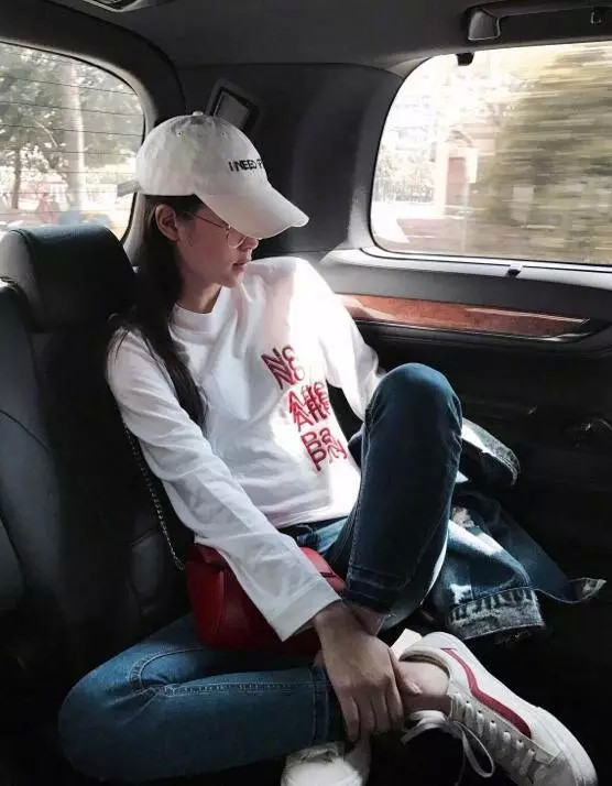 女明星都爱的小众私服品牌,明星同款衣服平价牛仔外套