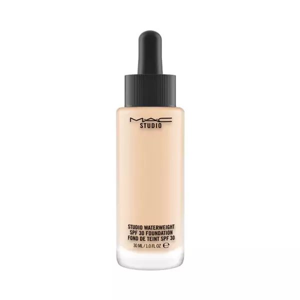 mac魅可丝缎柔雾唇膏031号很好看,mac魅可丝缎柔雾唇膏口红40号