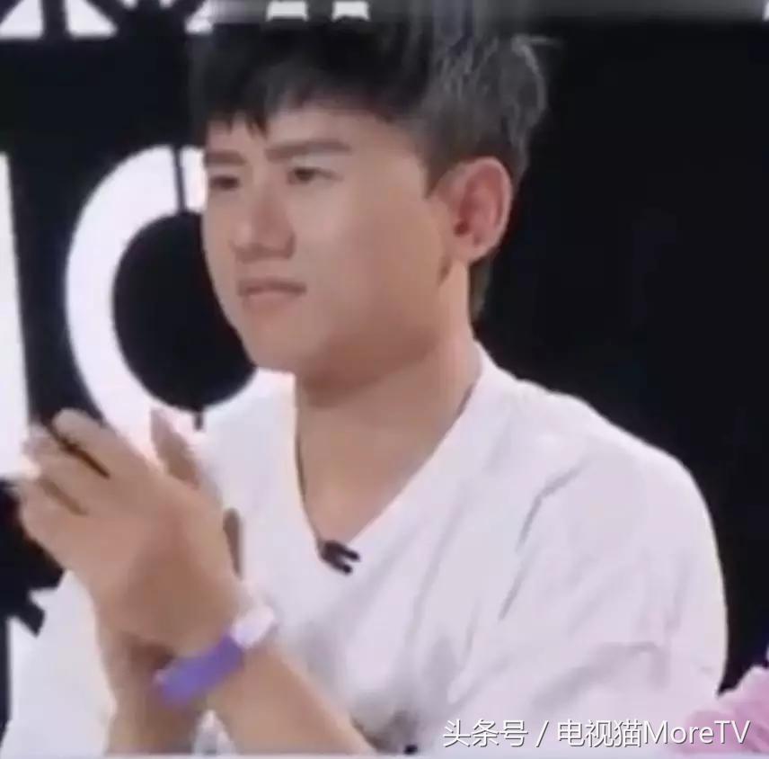 王菊、杨超越：两个被“捧杀”的当代爱豆