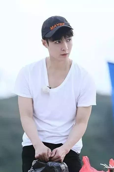 张艺兴《极限挑战》不舍离别温暖准备浪漫烟火