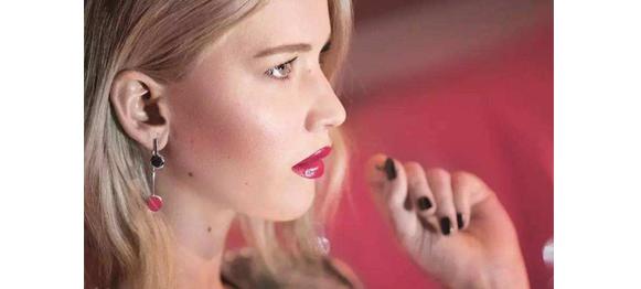 北大又一次走红!这次竟是因为口红!那些迷死人的口红你有几支?