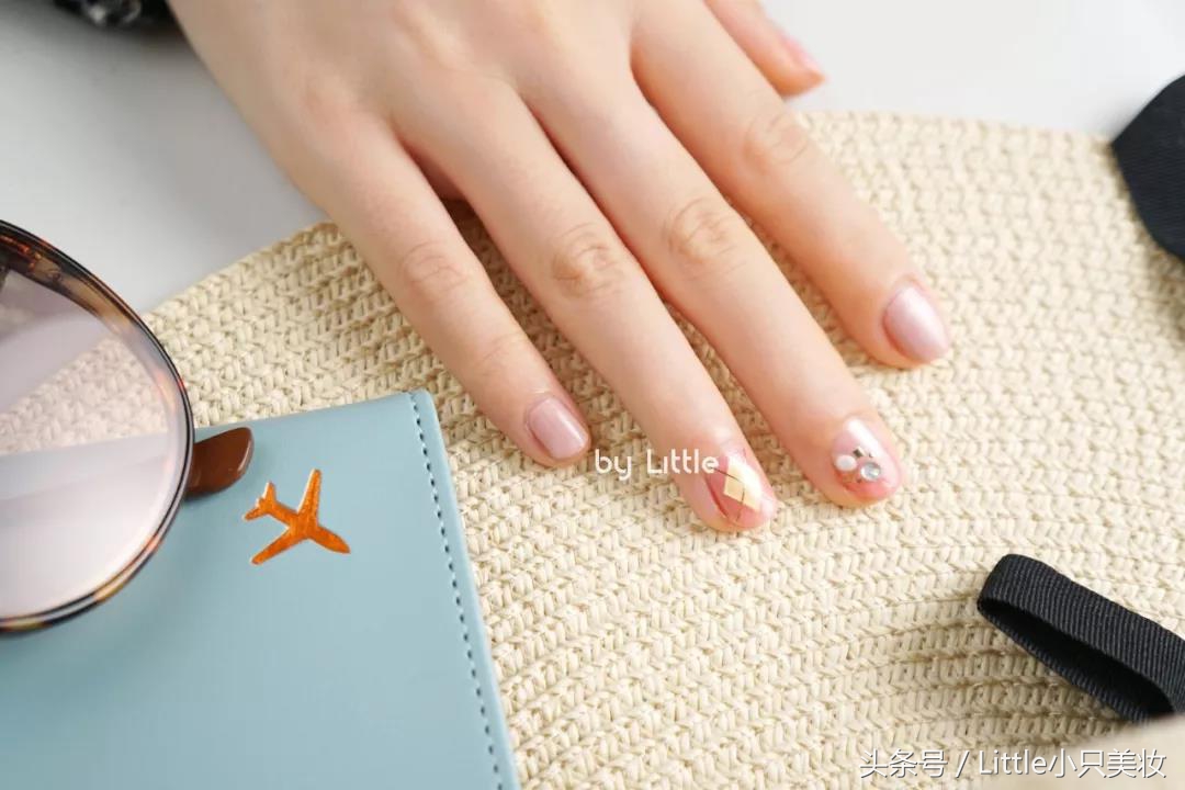 开了家美甲店结果指甲比谁都干净,美甲店如何把指甲做到持久度更长