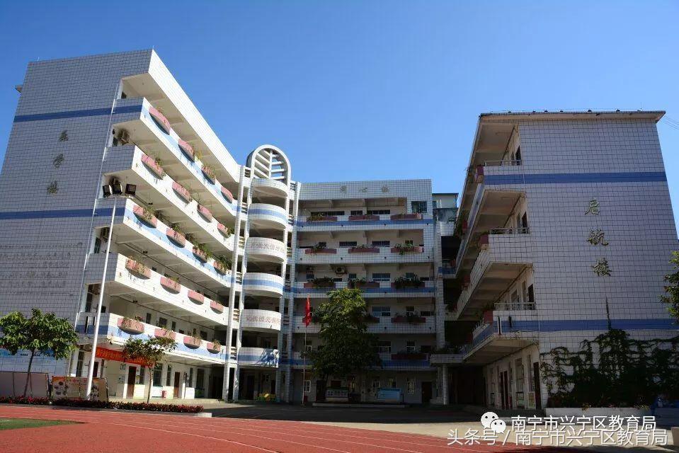 兴宁小学2023一年级招生简章,广东兴宁市公办小学招生条件