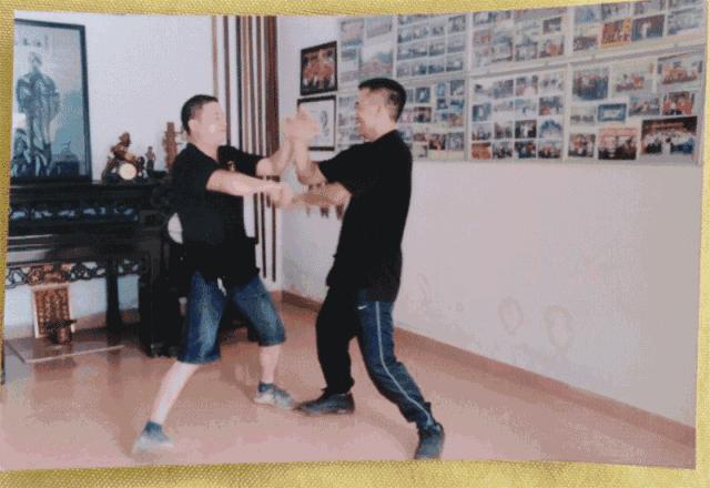 这间专注牛杂30年的老店华丽升级，吃完变甄子丹！