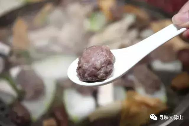 这间专注牛杂30年的老店华丽升级，吃完变甄子丹！