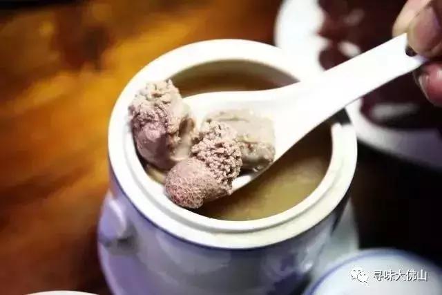 这间专注牛杂30年的老店华丽升级，吃完变甄子丹！