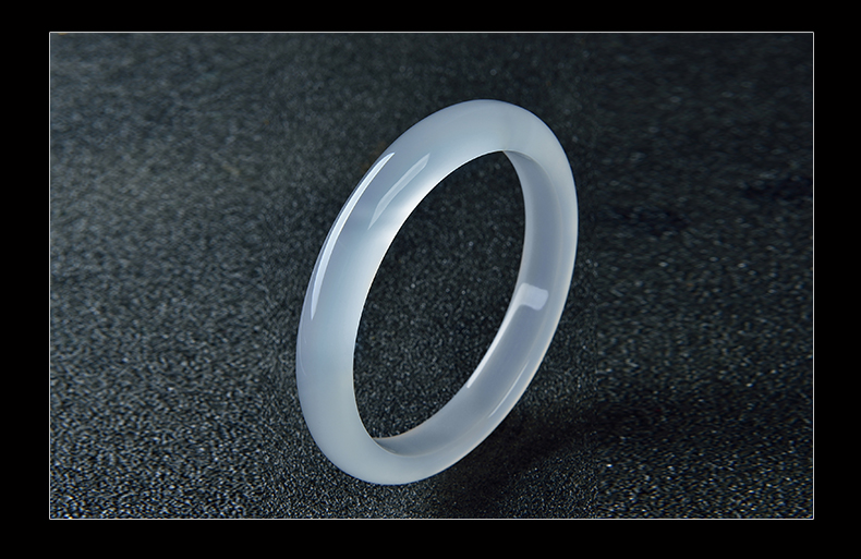 玉髓水草玉的分类,猫眼石和玉髓哪一个价值高