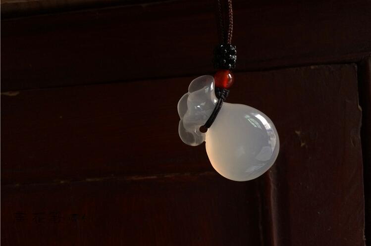 玉髓水草玉的分类,猫眼石和玉髓哪一个价值高