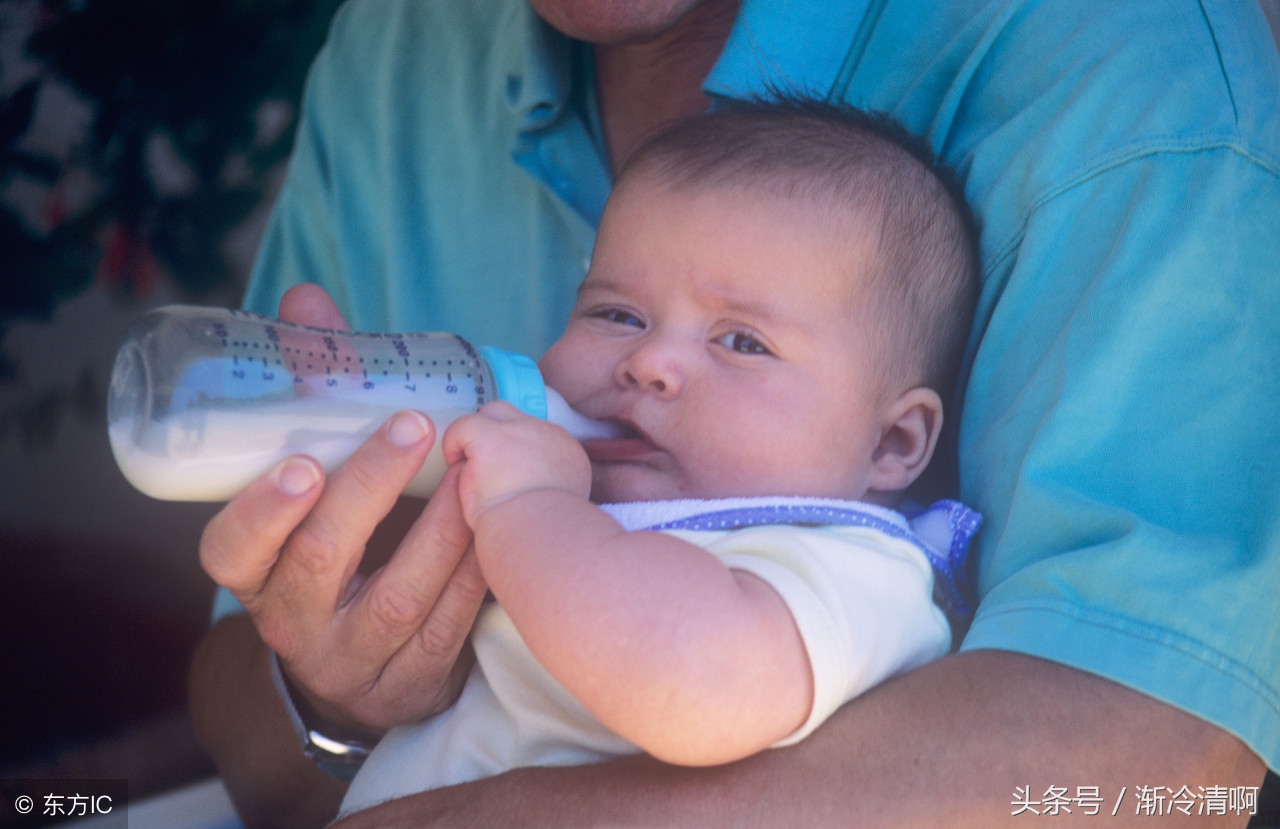 宝宝喝了过期剩奶会怎样,婴儿喝了超过4小时的剩奶怎么办