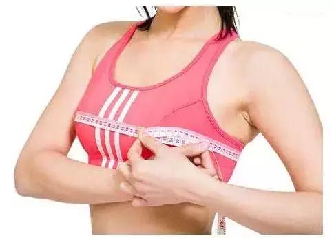 她又黑又壮，凭什么最美？