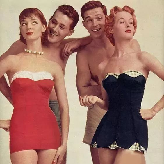 泳衣要买紧的还是刚好合适的,泳衣是建议买小还是买大