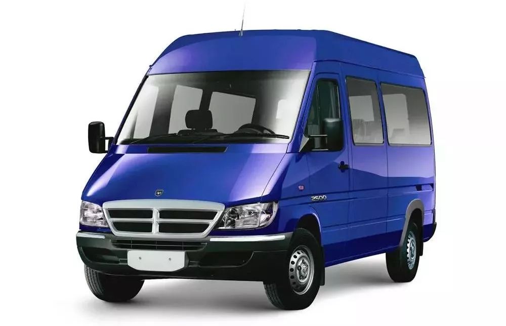 车窗贴膜怎么样才不算违规,汽车车窗贴膜怎样才能符合交规